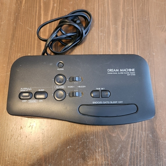 SONY DREAM MACHINE Clock Radio AM/FM Digital ICF-C740 Dual Alarm Backup Battery - Picture 7 of 11